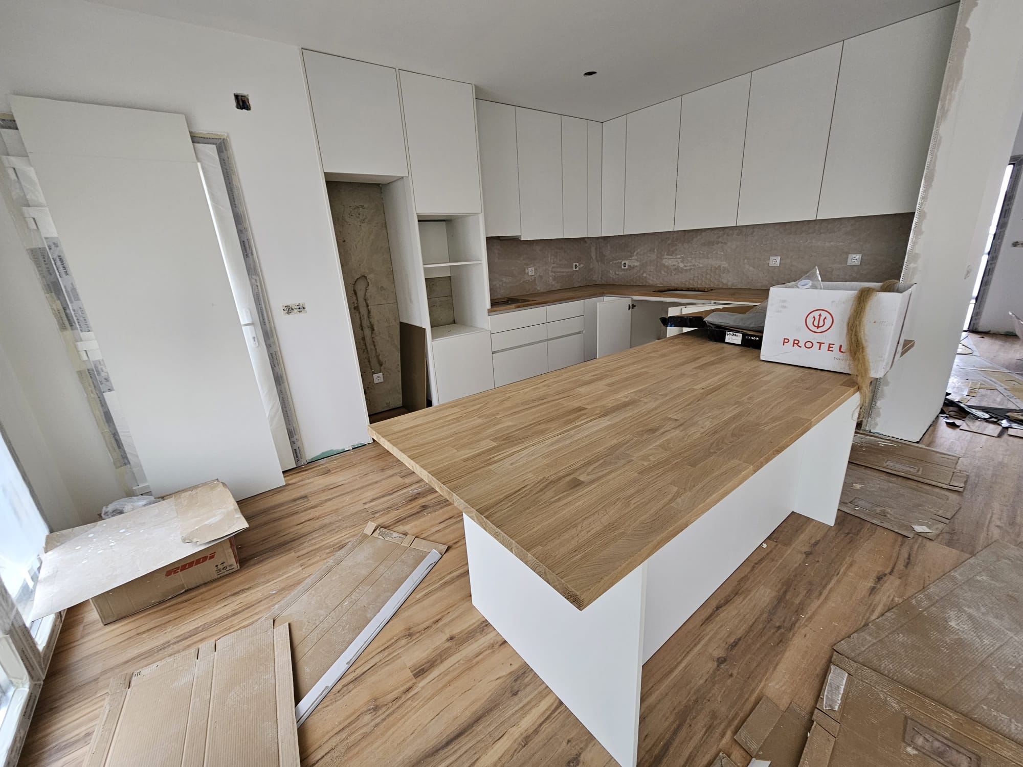 Este alt deve ser dinâmico e dar para insriri on upload no Backoffice